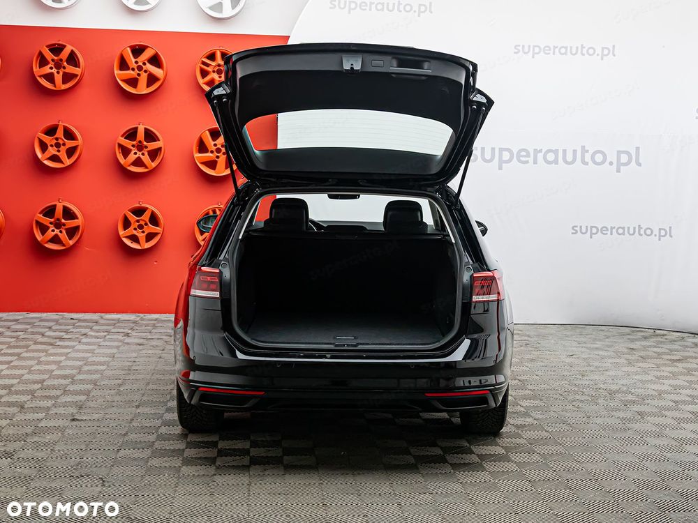 Volkswagen Passat - 27