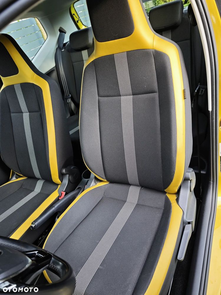 Volkswagen up! 1.0 high - 22
