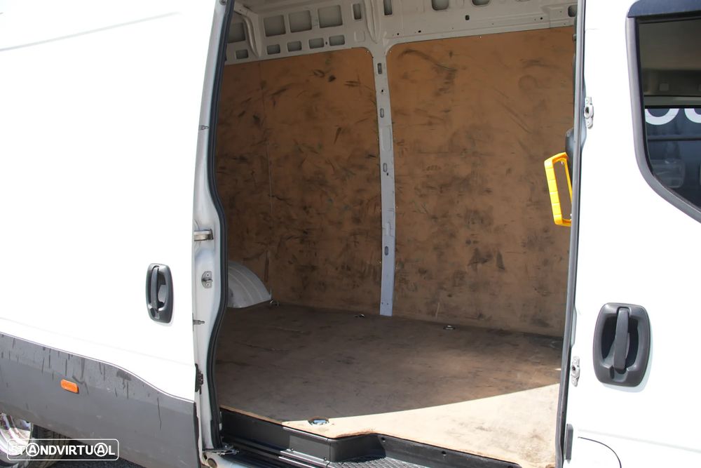 Iveco Daily Longa R. Duplo 35-160 160cv - 8