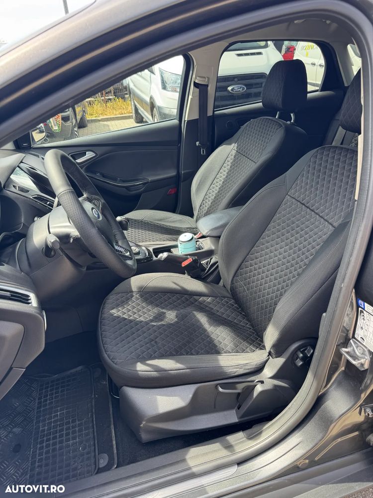 Ford Focus 1.5 EcoBoost Titanium - 18