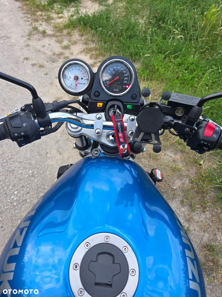 Suzuki SV - 8