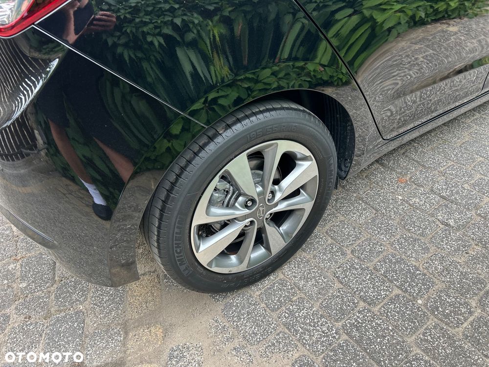 Hyundai i20 1.4 Trend - 10