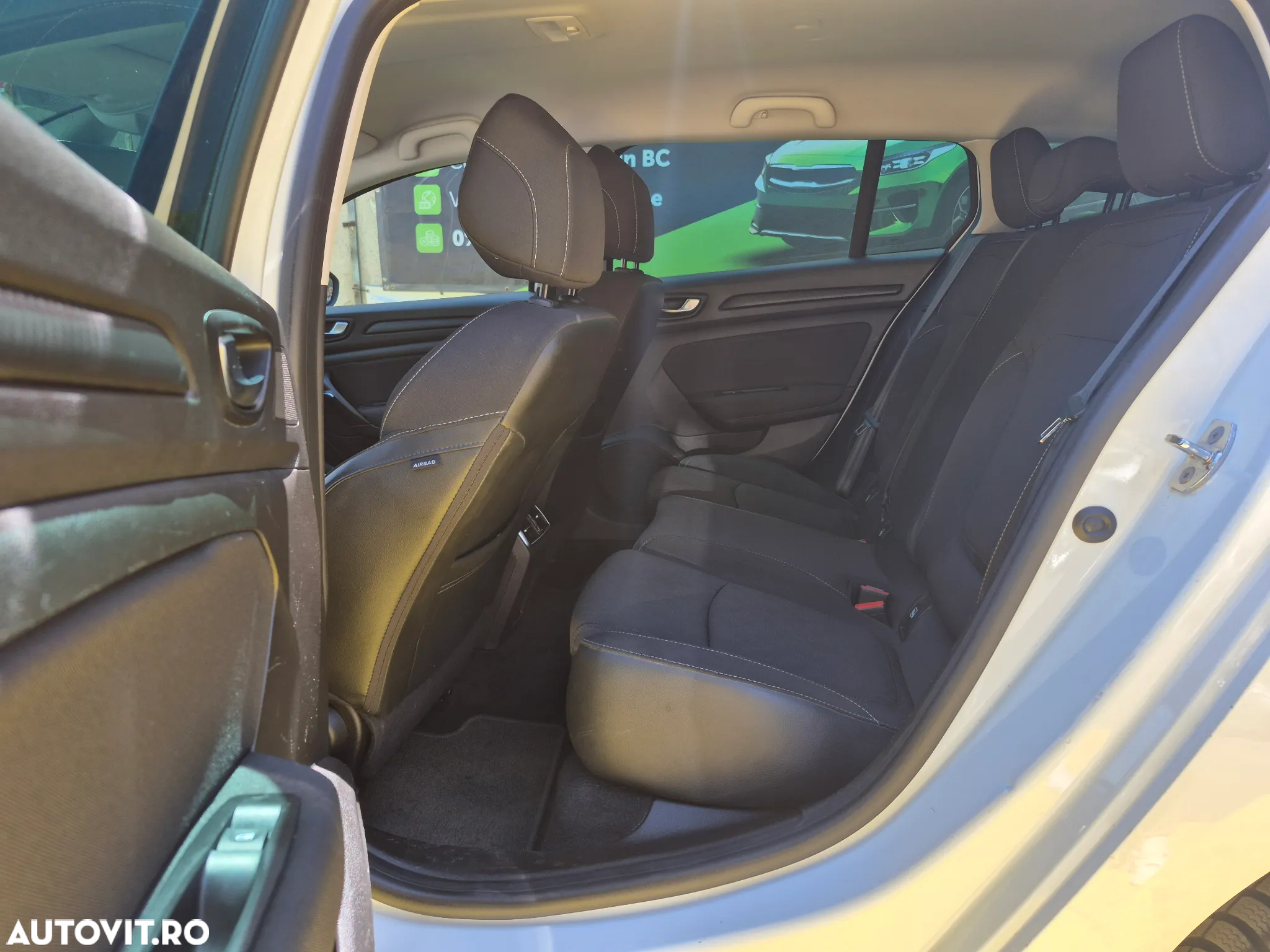 Renault Megane ENERGY TCe 130 EDC LIMITED - 11