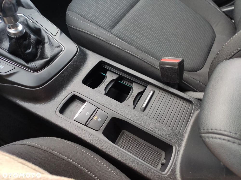 Ford Focus 1.0 EcoBoost Trend Edition - 34