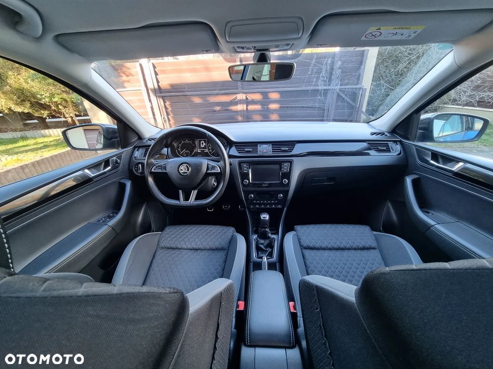 Skoda RAPID Spaceback 1.0 TSI ScoutLine - 24