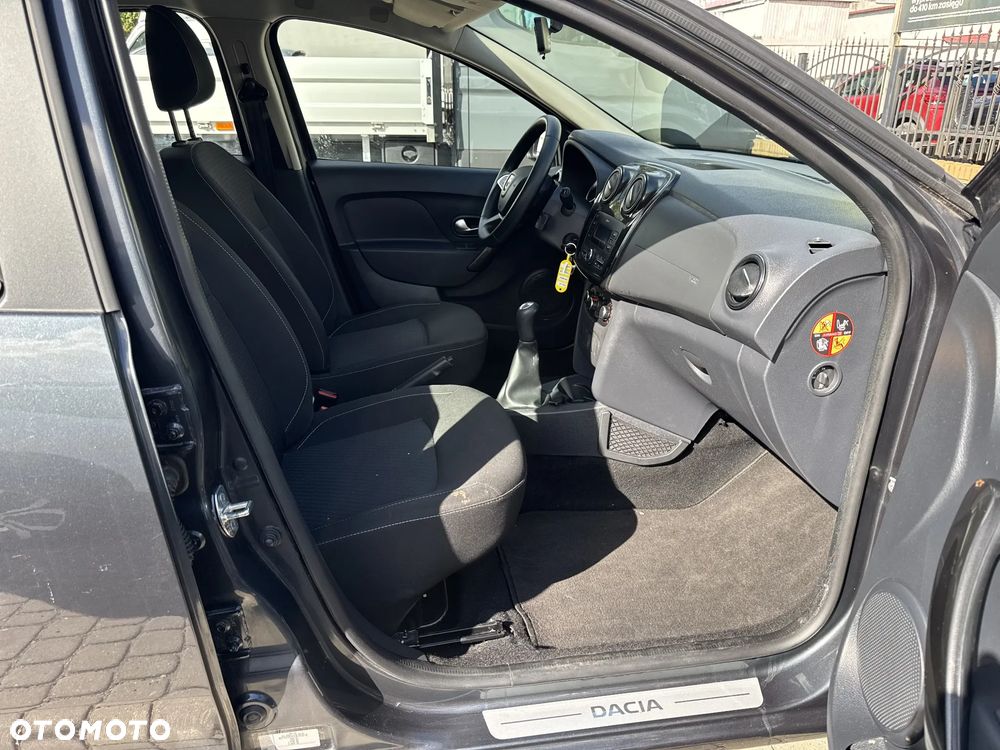 Dacia Sandero 1.2 16V Laureate EU6 - 23