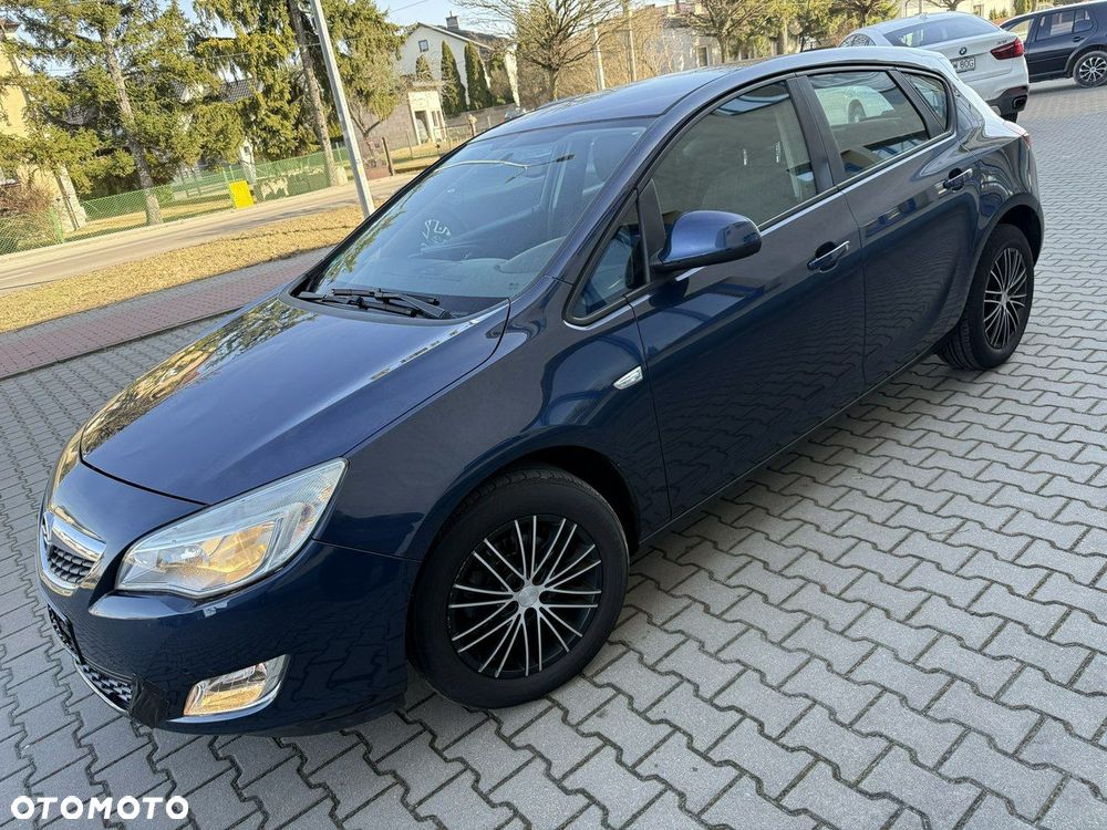 Opel Astra - 1