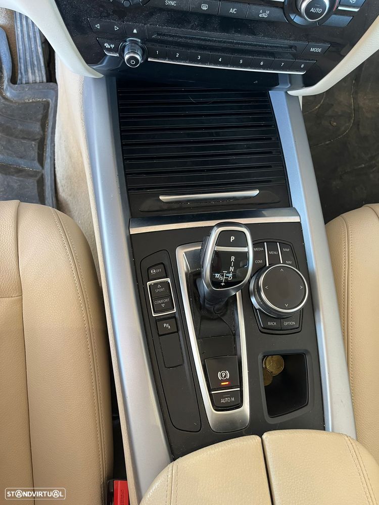 BMW X5 25 d sDrive Comfort 7L - 4