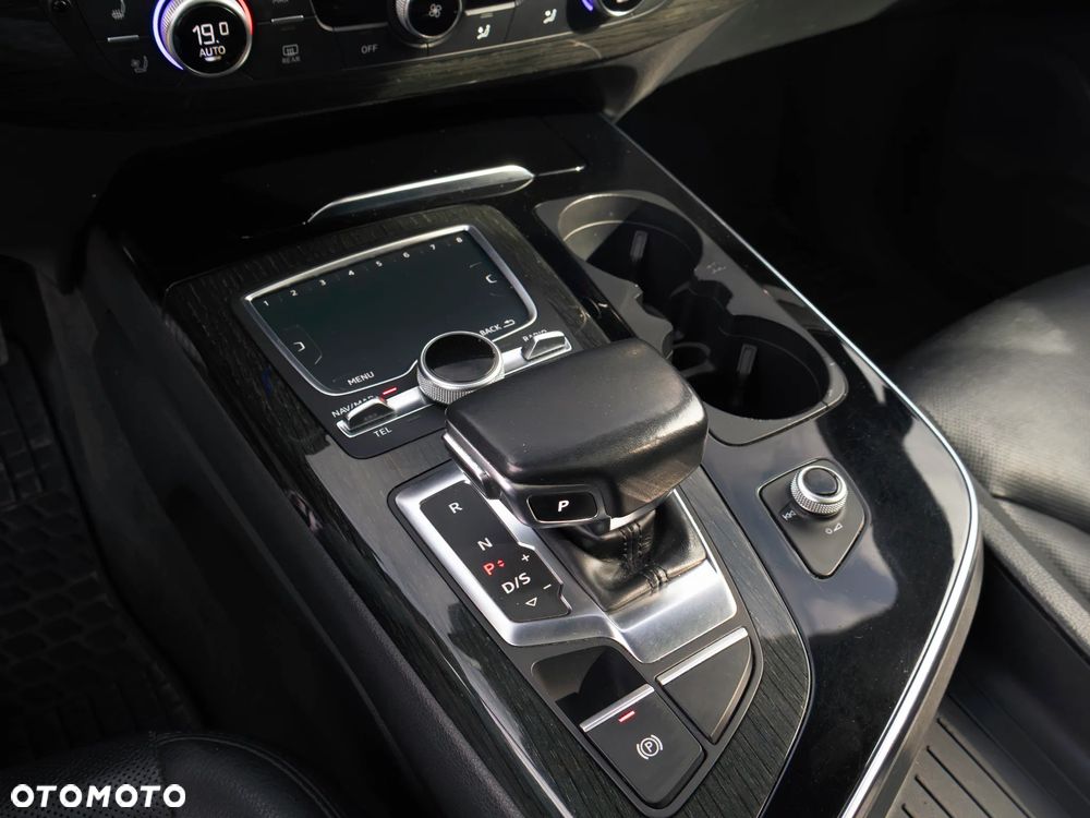Audi Q7 - 24