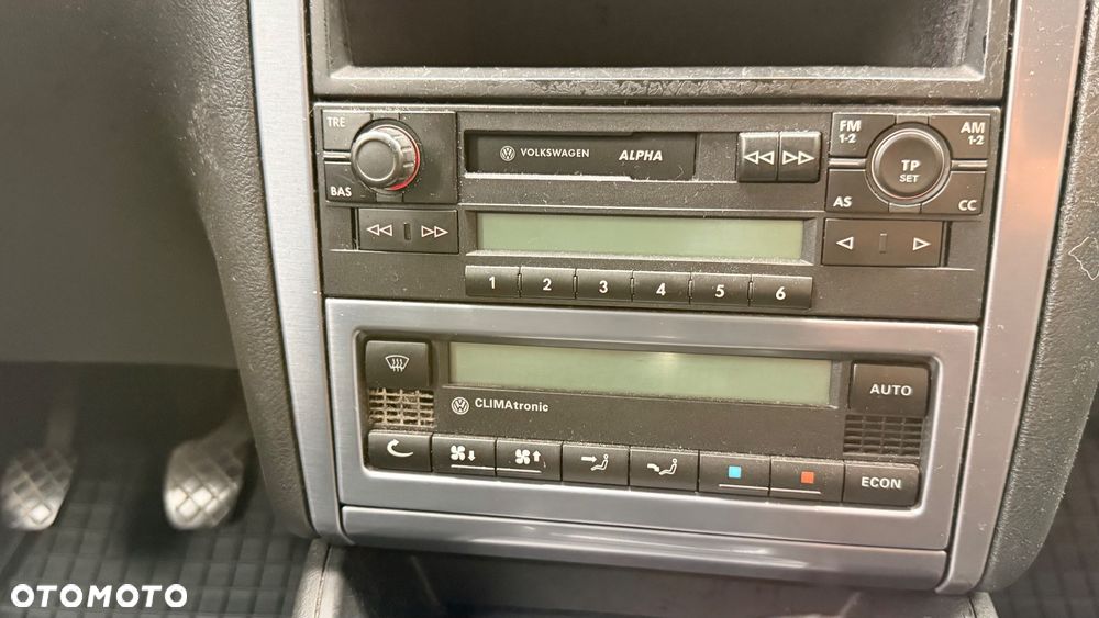 Volkswagen Golf - 10