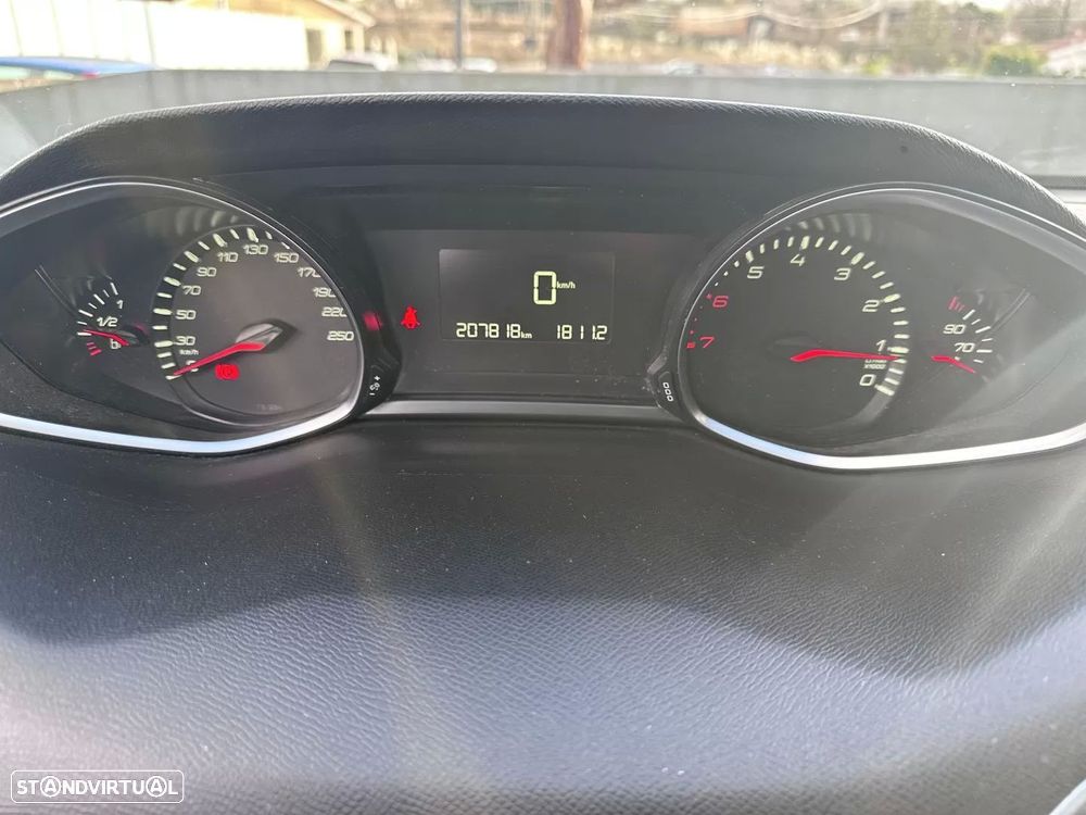 Peugeot 308 SW 1.2 PureTech Style - 28