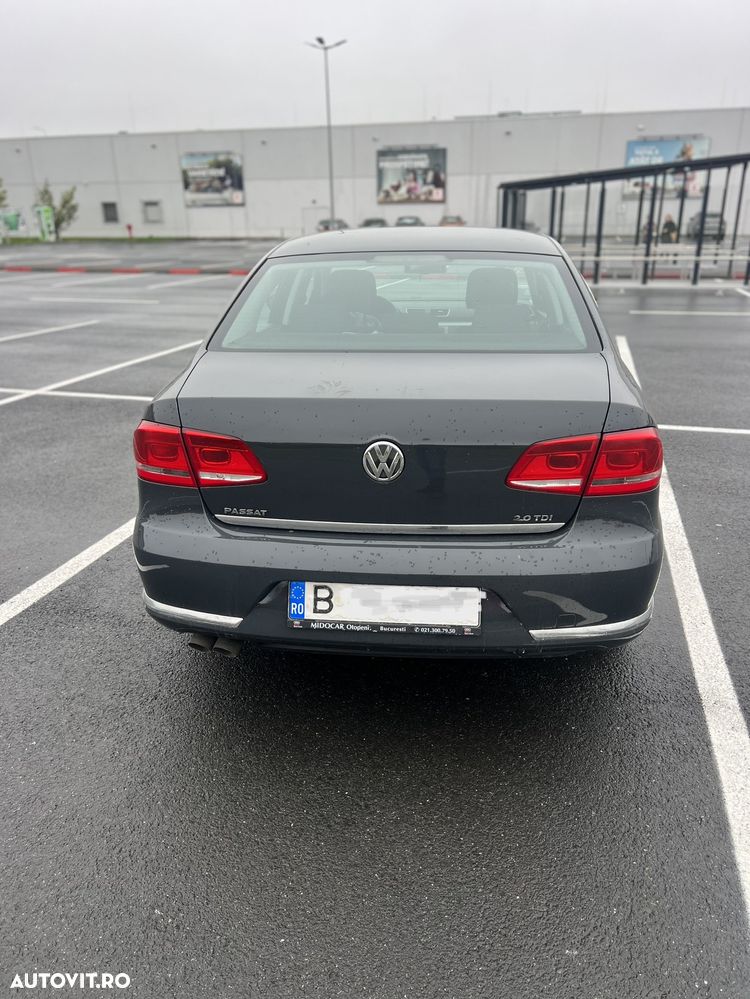 Volkswagen Passat 2.0 TDI Blue TDI Comfortline - 5