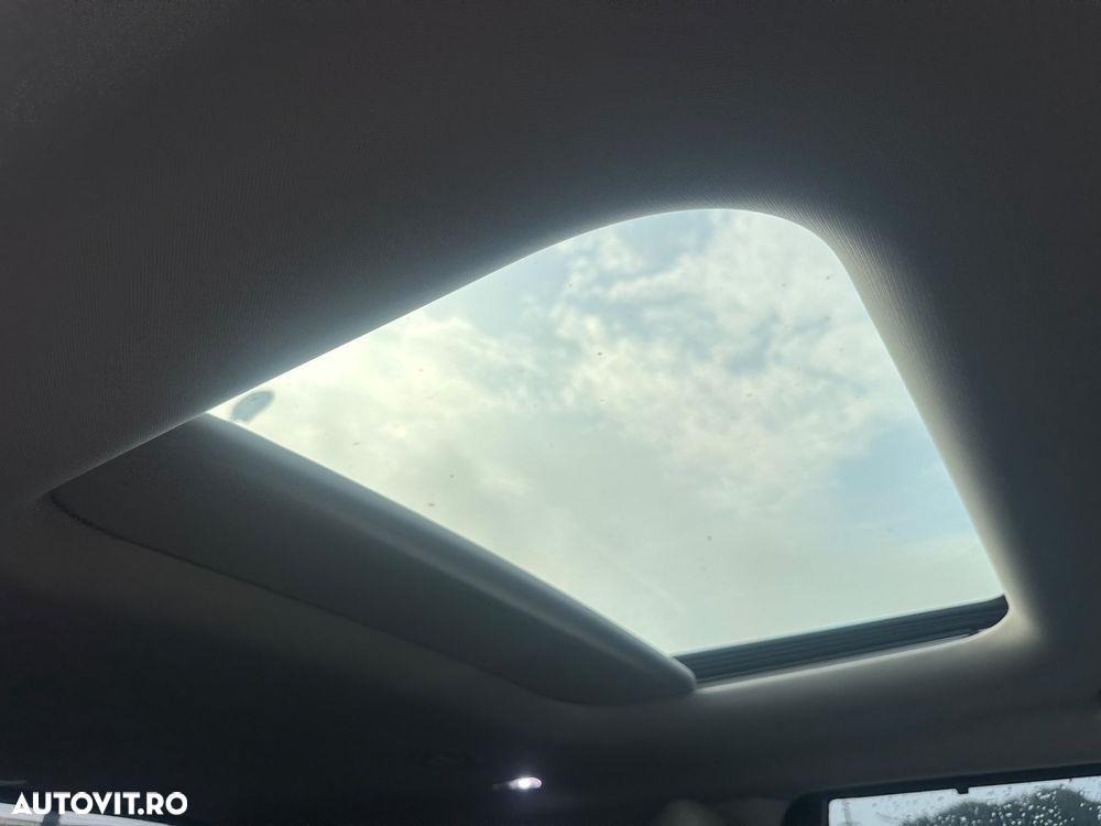 Kia Carnival - 19