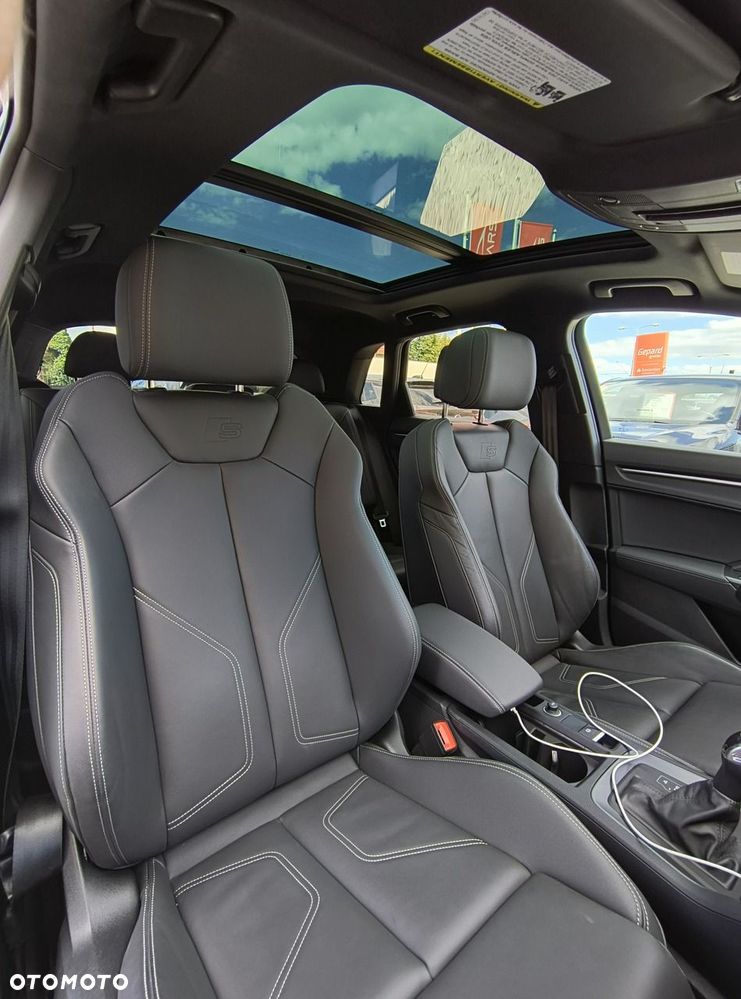 Audi Q3 - 24