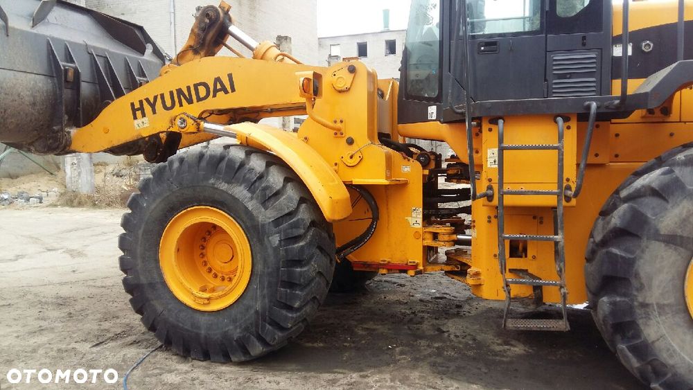 Hyundai HL77077A - 8