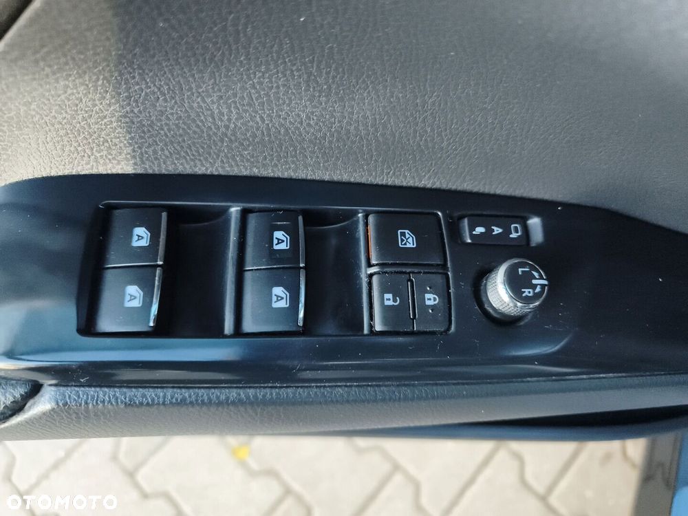 Toyota Camry 2.5 Hybrid Executive CVT - 19