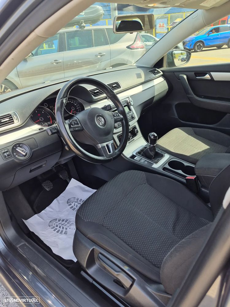 VW Passat Variant 1.6 TDI BlueMotion - 13