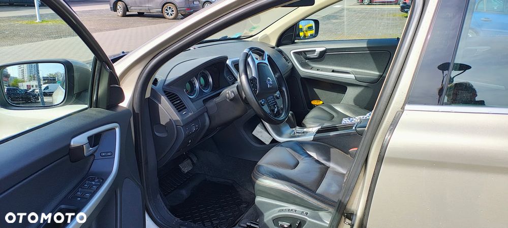 Volvo XC 60 - 6