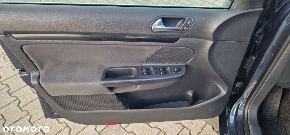 Volkswagen Golf - 19
