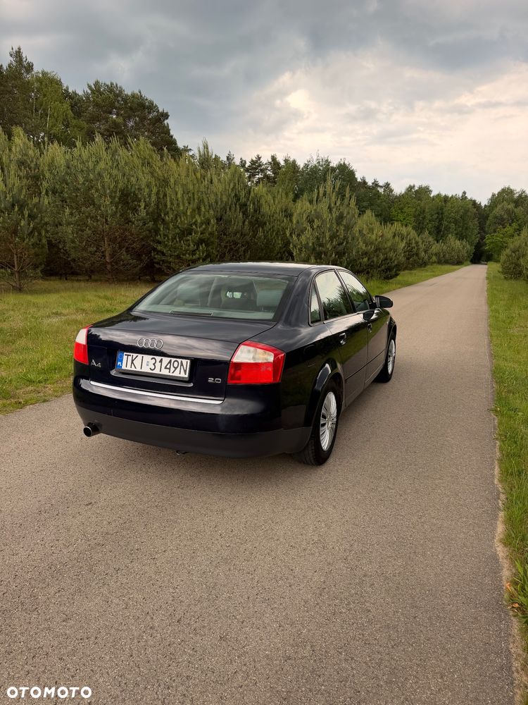 Audi A4 Limousine - 7
