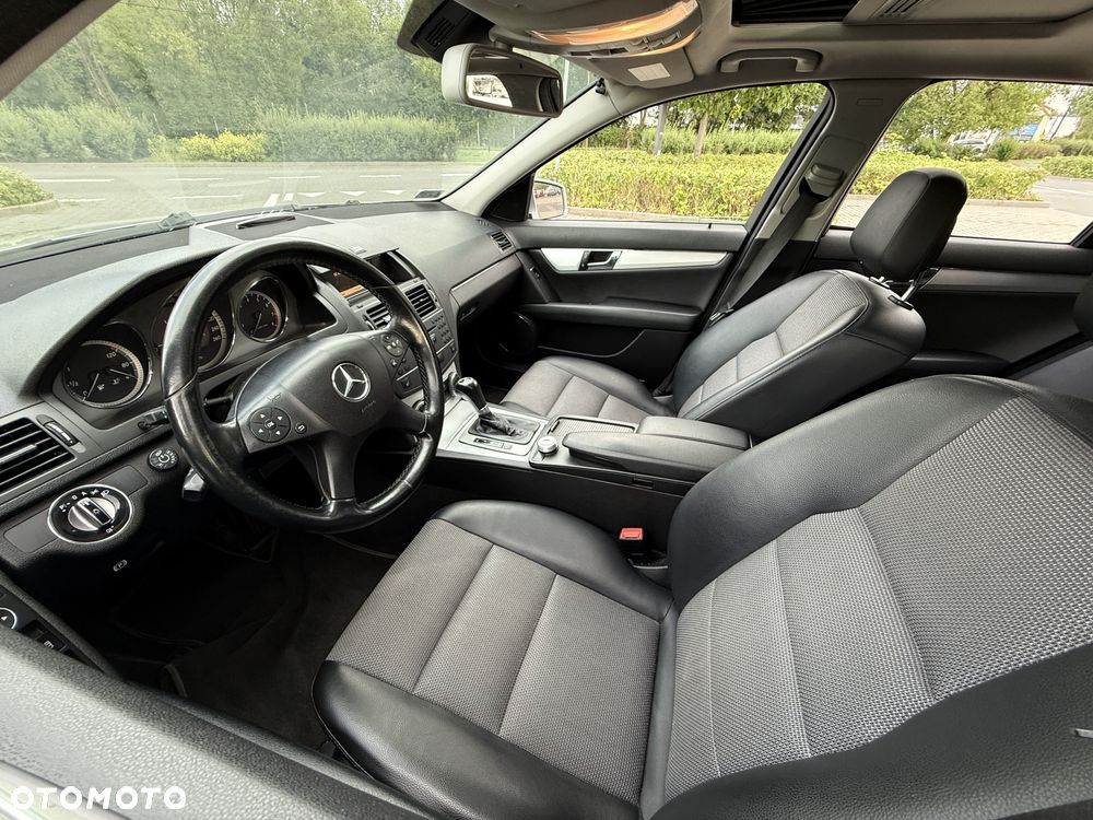Mercedes-Benz Klasa C 180 CGI Automatik BlueEFFICIENCY Elegance - 14