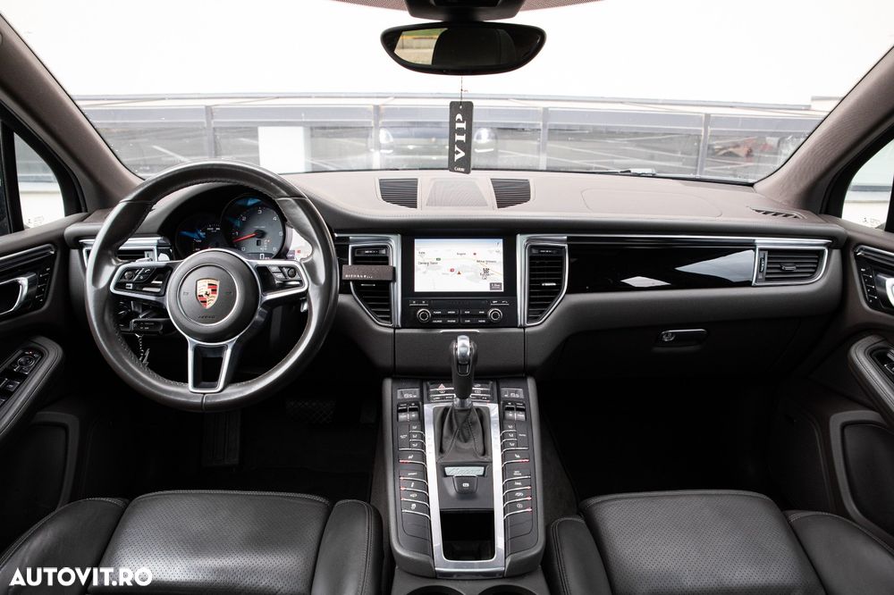 Porsche Macan - 3