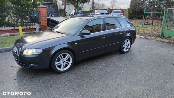 Audi A4 Avant 2.0T FSI Quattro