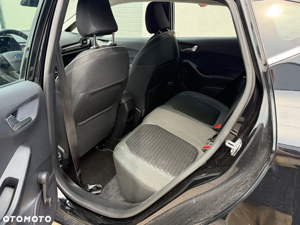 Ford Fiesta 1.1 S&S TITANIUM - 9
