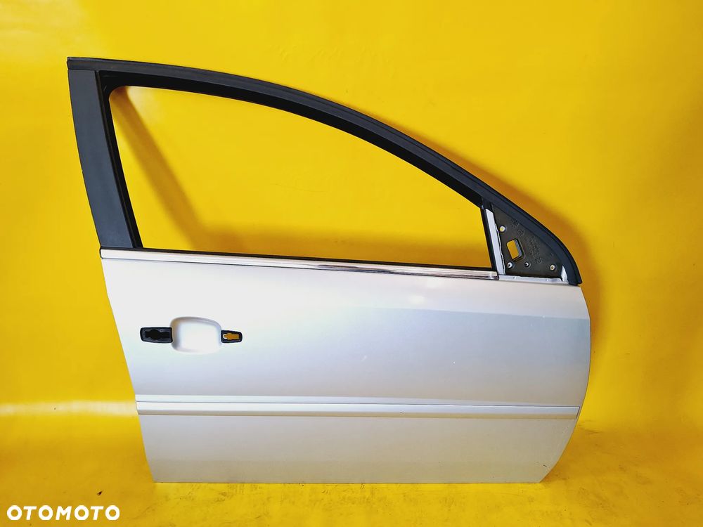 DRZWI PRAWY PRZÓD PRAWE PRZEDNIE OPEL VECTRA C 02-05 LAK: Z157 NR1752 - 1