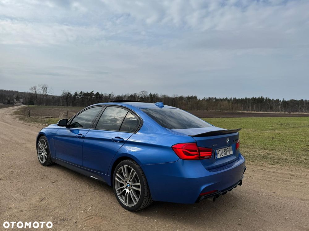 BMW Seria 3 340i xDrive Edition M Sport Shadow - 13