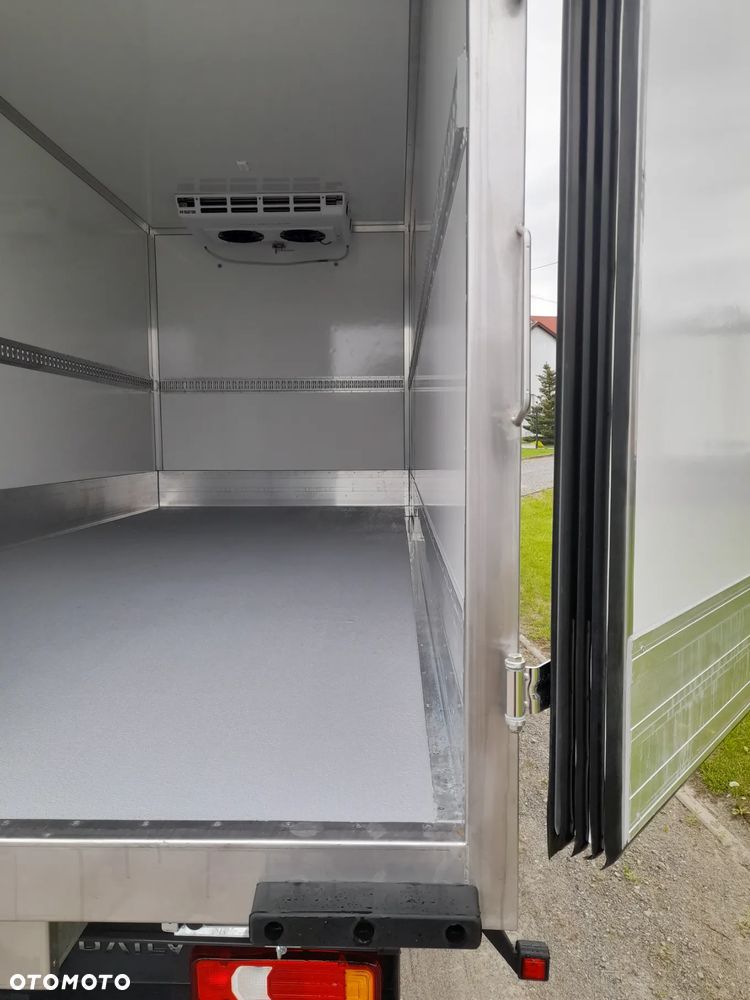 Iveco DAILY 70C18 72C18 --NOWY-- dmc 7,2T 180Koni MROŹNIA chłodnia kontener SYPIALNIA  model PRZED liftingiem!!! bez radarów bez wagi!!! - 12