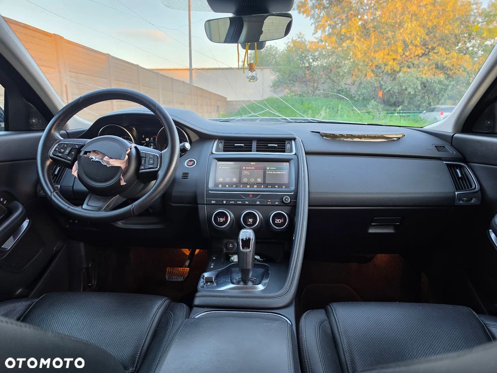 Jaguar E-Pace P200 AWD R-Dynamic S - 14