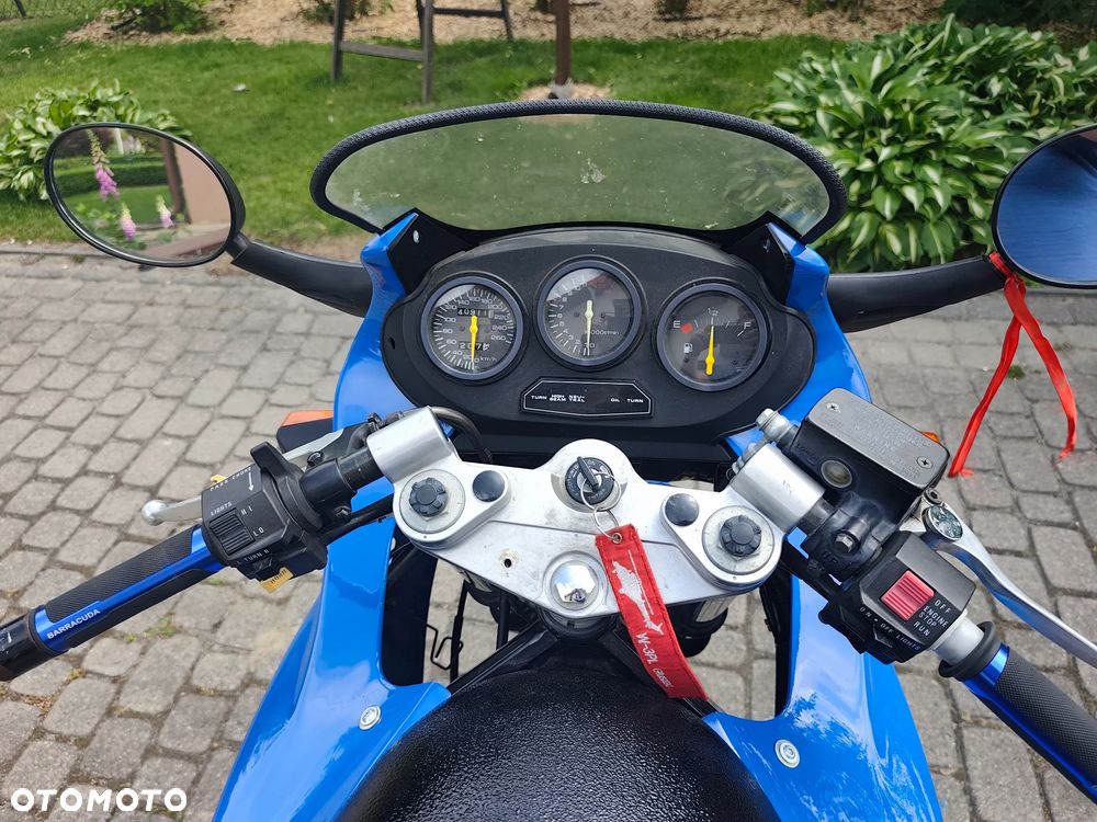 Suzuki GSX - 14