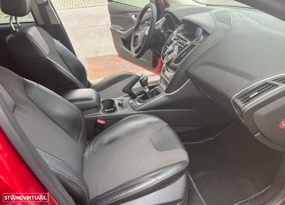 Ford Focus 1.0 SCTi Titanium Best - 6