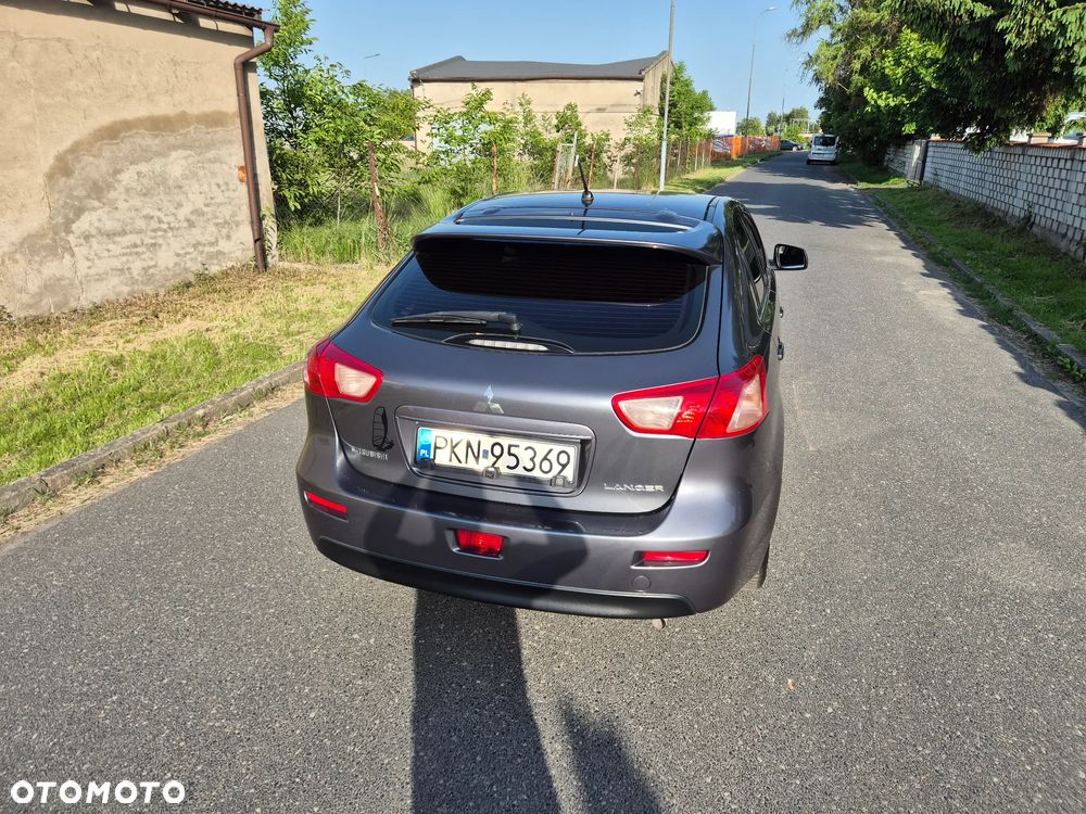 Mitsubishi Lancer 1.5 - 8