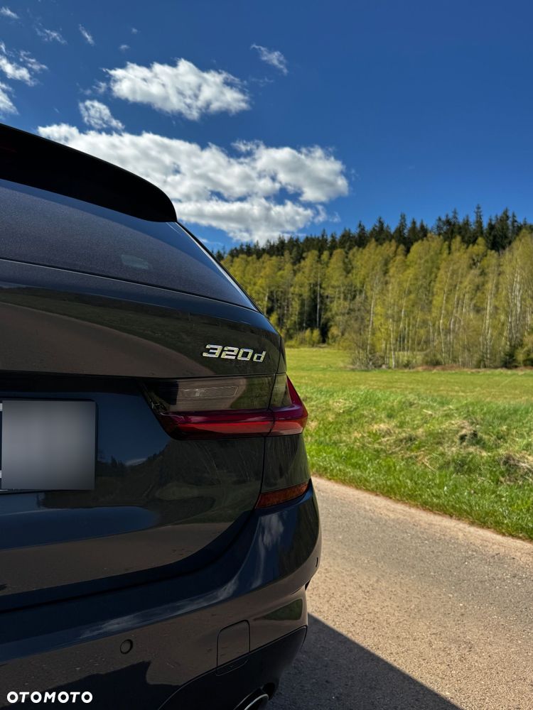 BMW Seria 3 320d xDrive M Sport - 11
