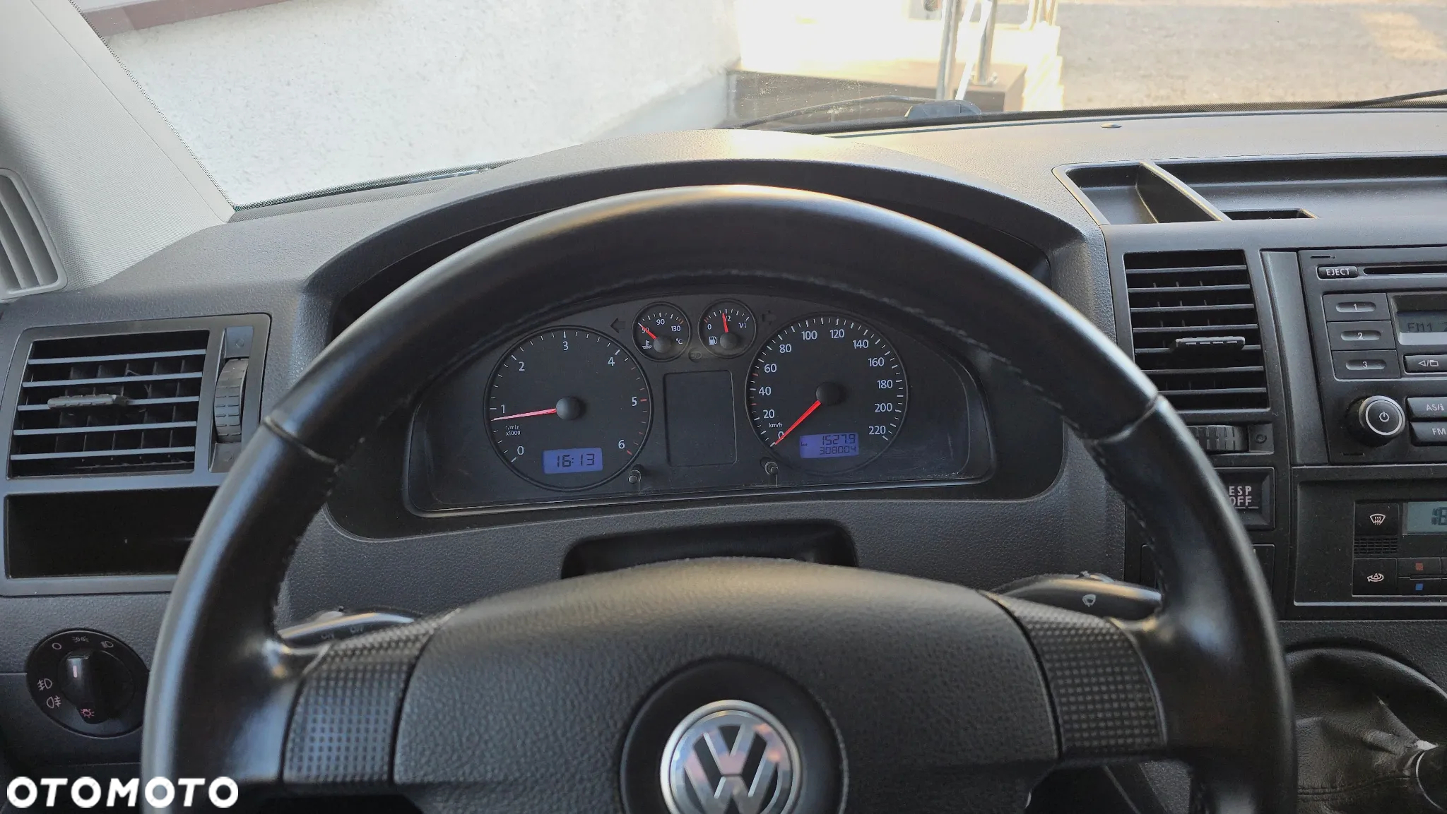 Volkswagen Caravelle - 23