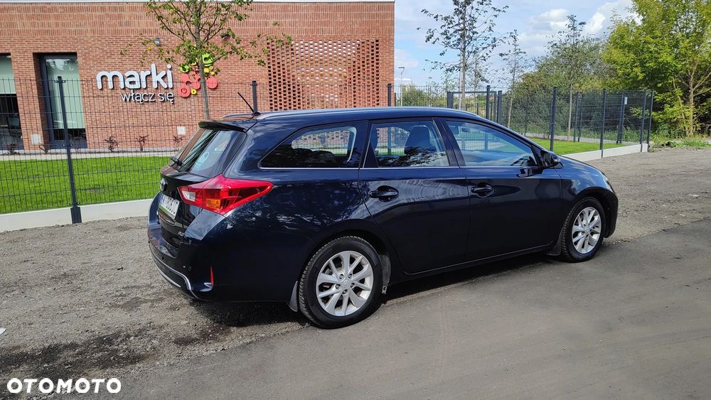 Toyota Auris 1.4 D-4D Premium Comfort - 5