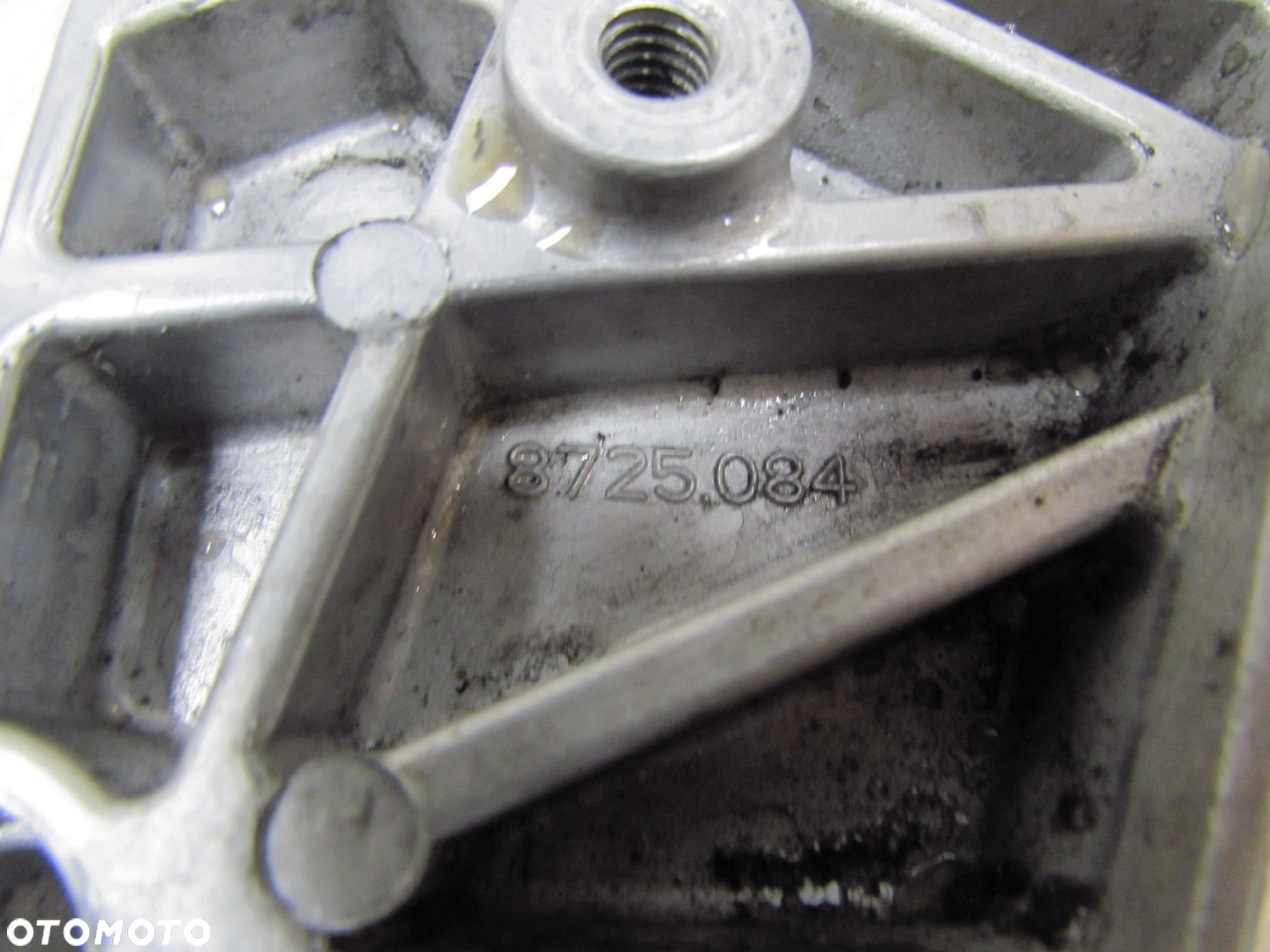 PIAGGIO PORTER HIJET PFAU QUARGO 0.7 DIESEL LOMBARDINI 04-16 LAPA WSPORNIK ALTERNATORA 8725.084 - 4