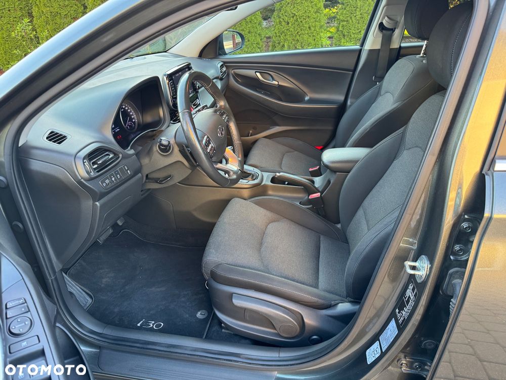Hyundai i30 1.5 T-GDI 48V Comfort DCT - 23