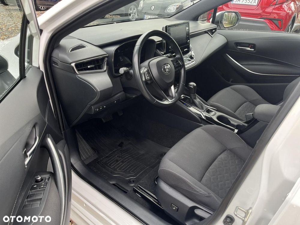 Toyota Corolla 1.8 Hybrid Comfort - 17