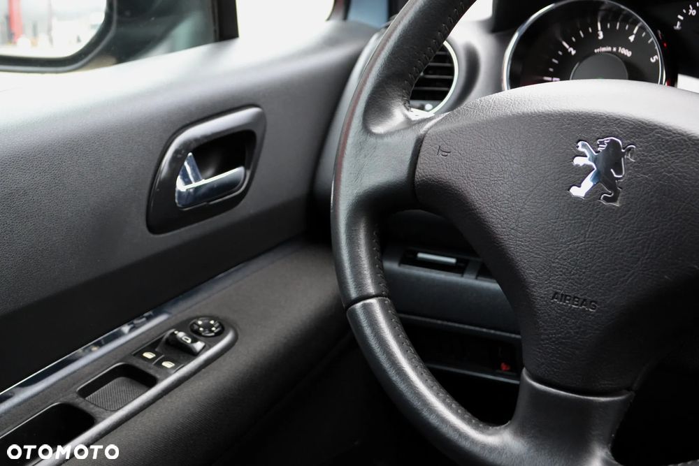 Peugeot 5008 120 VTi Tendance - 23