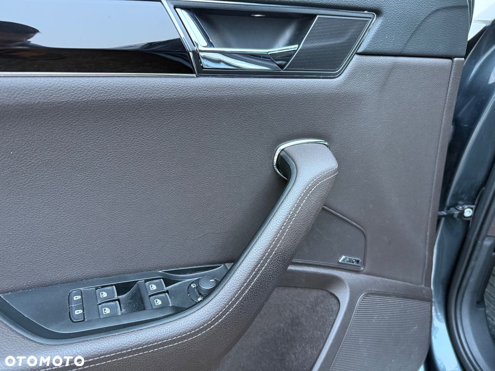 Skoda Superb 2.0 TDI SCR L&K DSG - 15
