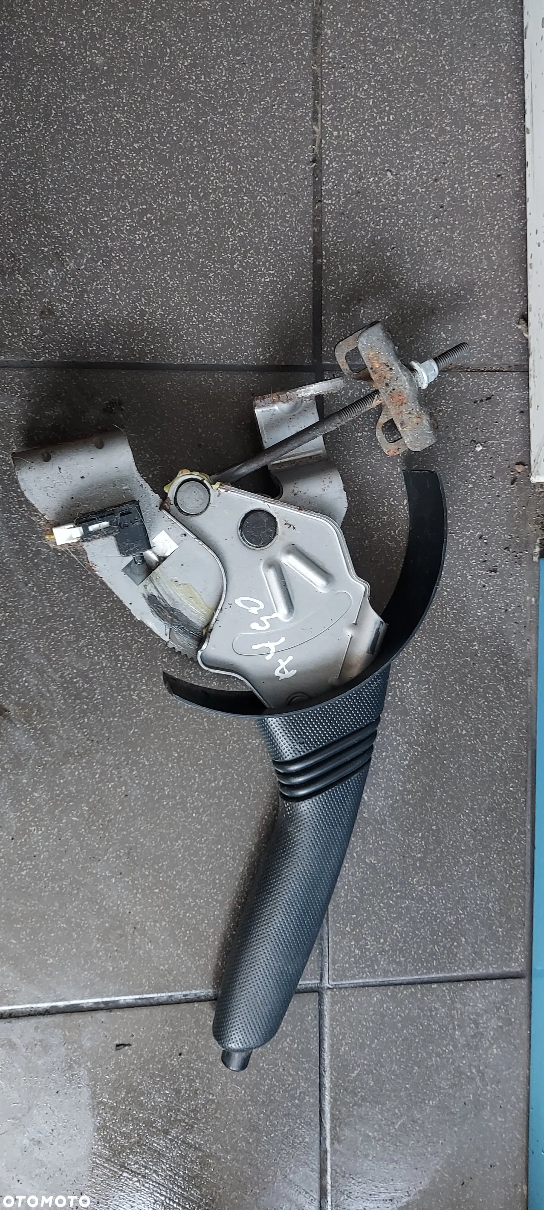 Dźwignia hamulca ręcznego Toyota Aygo - 2