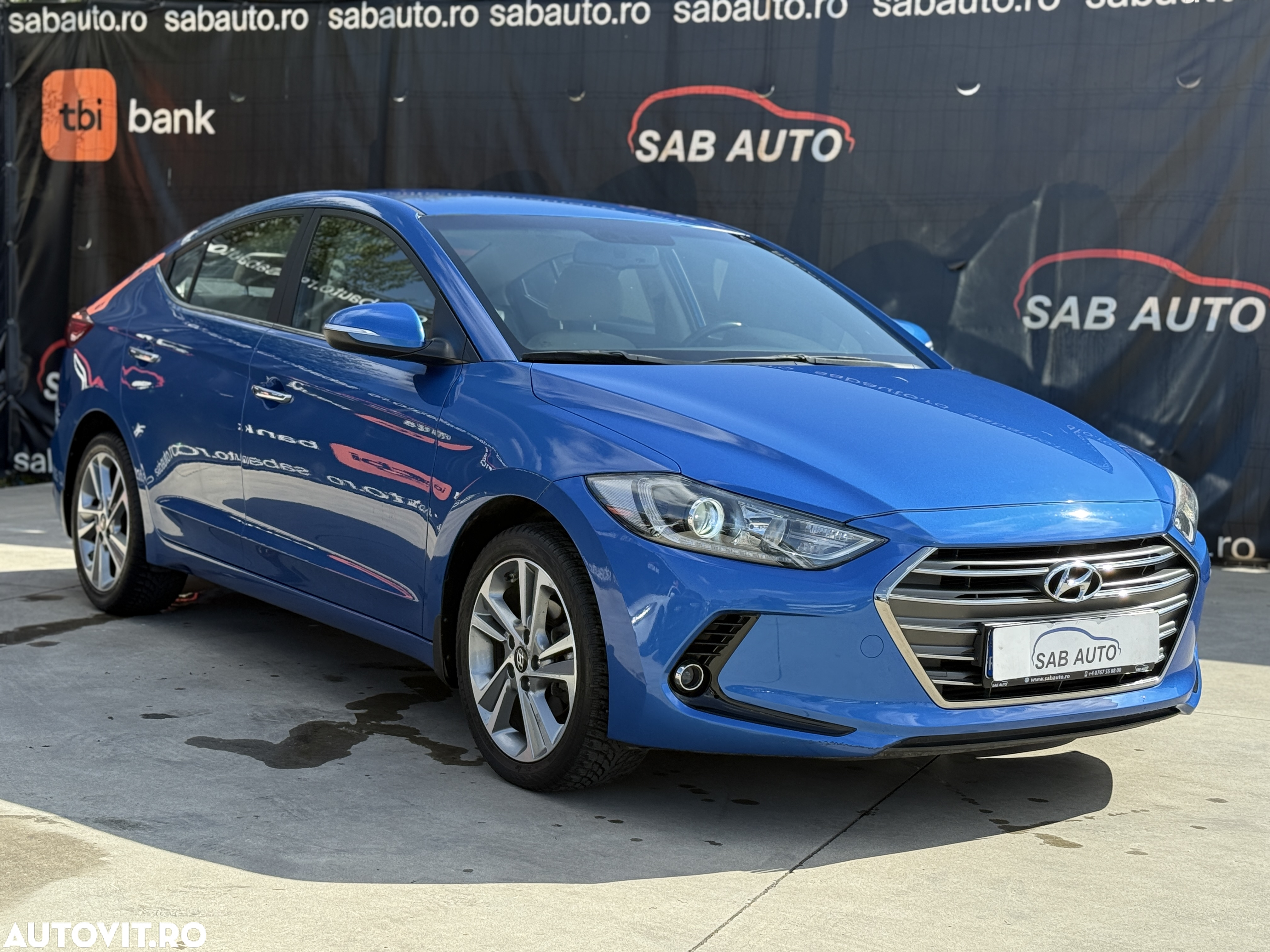 Hyundai Elantra 1.6 CRDI 7DCT Exclusive - 3
