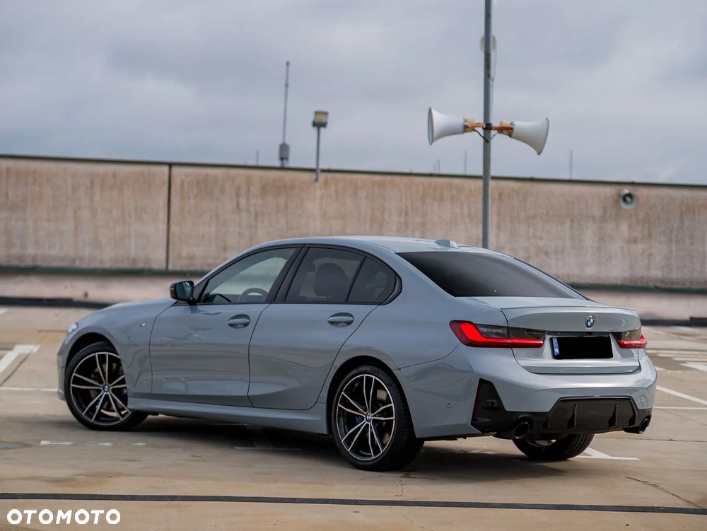 BMW Seria 3 320d Touring xDrive M Sport - 9