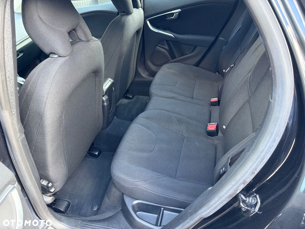 Volvo V40 D2 Momentum - 6