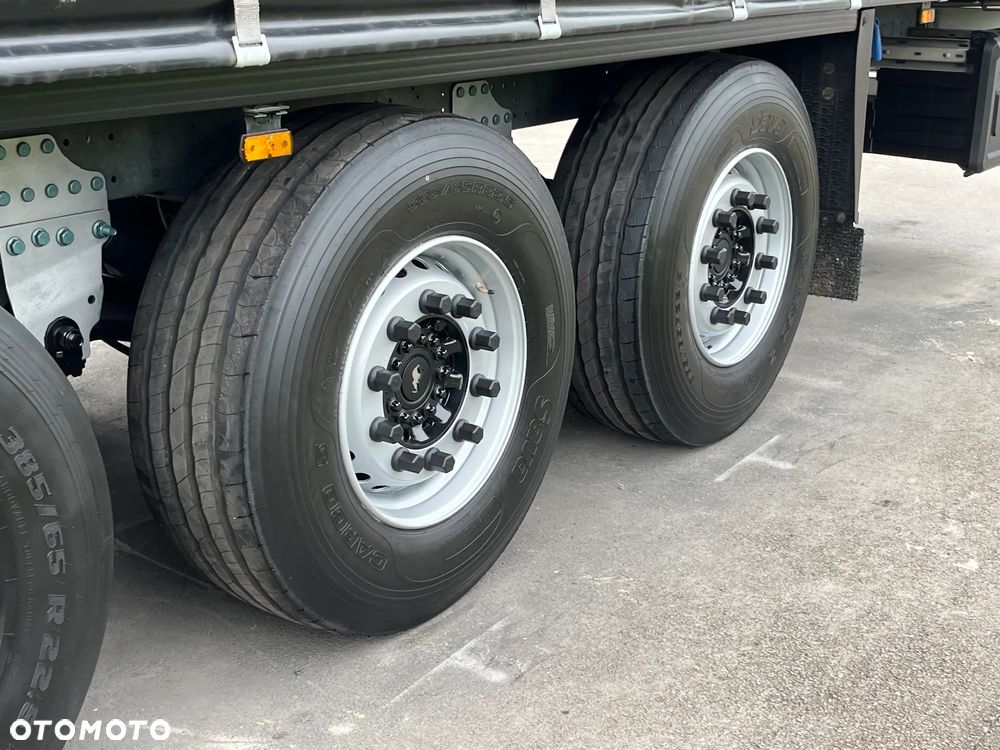 Schmitz Cargobull SCB / 2022 / FIRANKA/ NOWE OPONY / NOWE KLOCKI/ OS PODNOSZONA / KOSZ PALETOWY / CERTYFIKAT XL / ZADBANA - 25