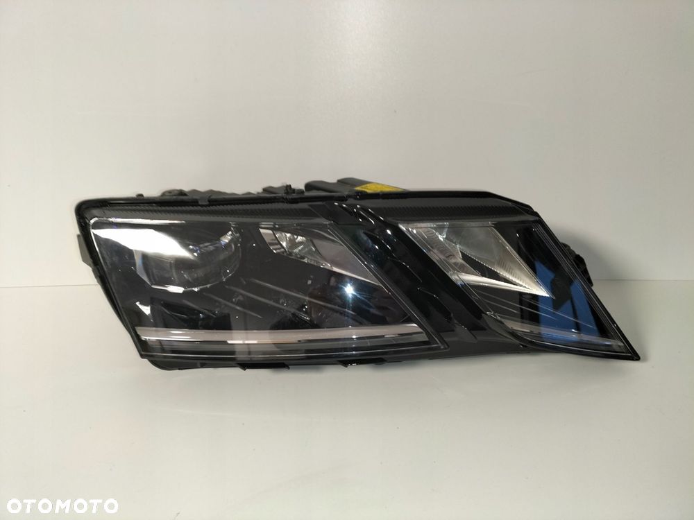 lampa przednia reflektor prawy skoda octavia 3 iii lift 17-20 full led - 1