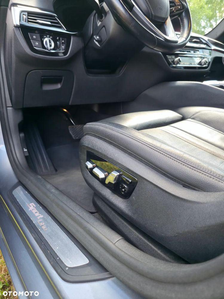 BMW Seria 5 520d Touring Sport Line - 21